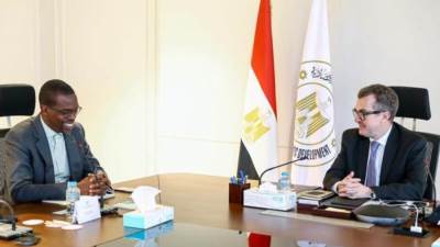 "وزير التخطيط" يبحث مع "البنك الإفريقي" آليات تمويل مبتكرة لمشروعات البنية التحتية