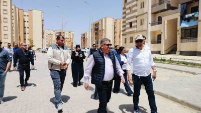 المهندس ياسر عبد الحليم يتفقد منطقتي «القرنفل» و«الكوثر» بمدينة حدائق أكتوبر