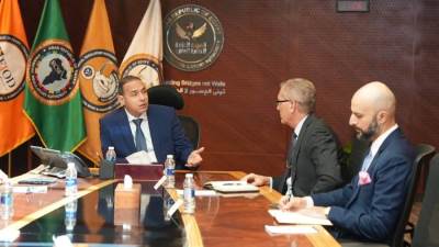 رئيس هيئة الرقابة المالية في لوفد أمريكي: آليات جديدة لجذب المستثمرين الأجانب