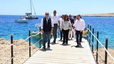 د.منال عوض ومحافظ جنوب سيناء يتفقدان محمية رأس محمد بشرم الشيخ