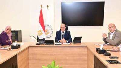 %30 إنجاز في المسح الضوئي للخرائط.. وزير الري يتابع رقمنة هيئة المساحة