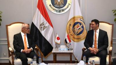 مصر واليابان تعززان التعاون الصناعي في مجال السيارات والأدوية والإلكترونيات