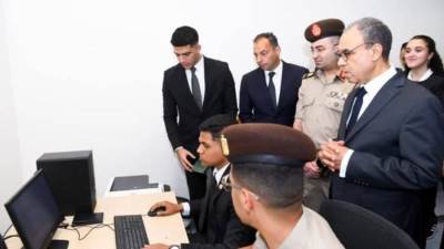 وزير الخارجية يفتتح غرفة حفظ الوثائق المؤمنة بمقر وزارة الخارجية