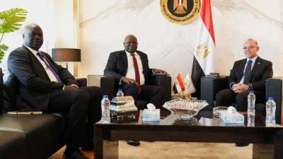 وزير الاستثمار يبحث مع نظيره السوداني التعاون في الزراعة والطاقة والبنية التحتية