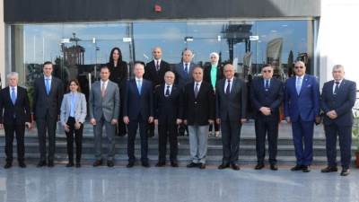 ميناء الإسكندرية يستقبل وفدا حكوميا روسيا لبحث تعزيز التعاون في النقل