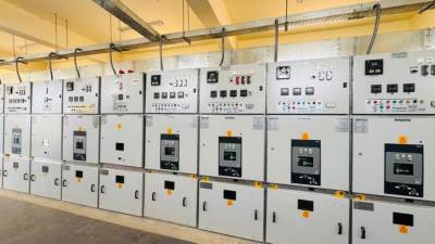  المهندس ياسر عبد الحليم: تشغيل شبكة كهرباء مركز الخدمات الرئيسي بحدائق أكتوبر