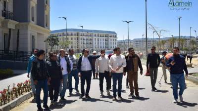 رئيس العلمين الجديدة يتفقد كمبوند "مزارين" والحي اللاتيني لمتابعة تسريع معدلات التنفيذ