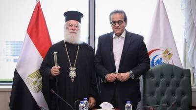 وزير الصحة يستقبل بابا الروم الأرثوذكس لبحث إنشاء مستشفى بالإسكندرية