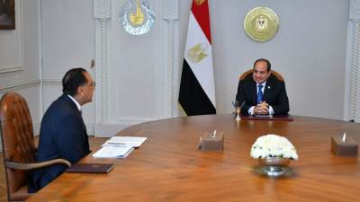 الرئيس السيسي يوجه "الحكومة" بمُتابعة ضبط الأسواق وتوافر السلع الغذائية