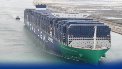 قناة السويس تستقبل أكبر سفن الحاويات الصديقة للبيئة "CMA CGM GRAND PALAIS"