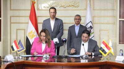وزير الاتصالات يبحث مع محافظ بني سويف تسريع وتيرة التحول الرقمي بالمحافظة