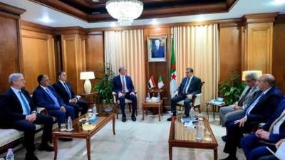 وزير البترول يبحث مع نظيره الجزائري الشراكة الاستراتيجية في قطاع البترول والغاز