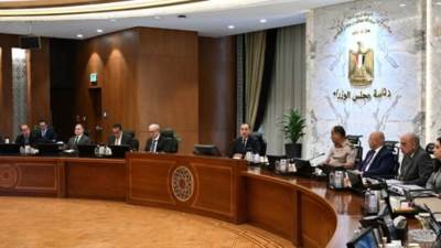  مدبولي: توجيهات رئاسية بتأمين السلع الاستراتيجية لمُدد كافية والالتزام بإجراءات الترشيد الحكومي