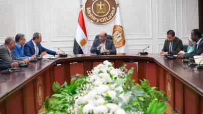 "العمل" توجه بتكثيف برامج التدريب المهني بالشرقية لتوفير بيئة عمل آمنة