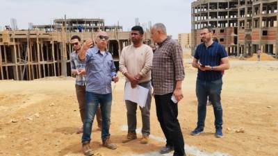 نائب رئيس المجتمعات العمرانية يتفقد الإسكان الأخضر وسكن العاملين بمدينة بدر