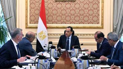 رئيس الوزراء يتابع الجهود الحكومية لتوفير المنتجات البترولية وتعزيز المخزون