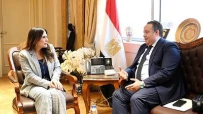 وزيرة الإسكان تبحث مع نقيب المهندسين تعزيز التعاون المشترك