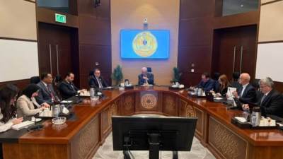 الحكومة تبحث مع البنك الدولي تطوير إدارة الاستثمارات العامة والشركات المملوكة للدولة