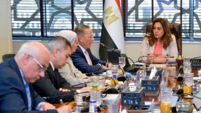 وزيرة البيئة تبحث مع "الغرف السياحية" فرص الاستثمار المستدام بمدينة شرم الشيخ
