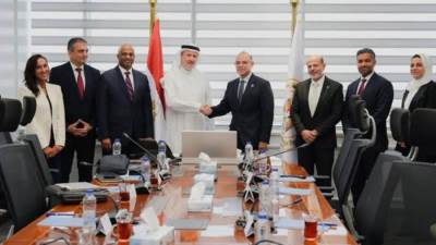 وزير الاستثمار يبحث مع المؤسسة الدولية الإسلامية تطوير برامج التمويل وبعثات التصدير