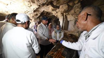 «وزارة الآثار»: العُثور على 10 توابيت خشبية بفناء مقبرة "باكي"