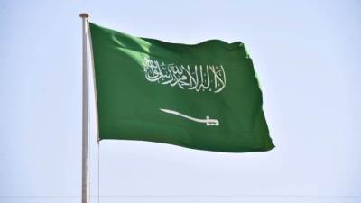 السعودية: غرامة 50 ألف ريال والسجن والترحيل للوافد الذي يتأخر عن المغادرة