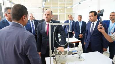 «العمل» تناشد العمالة غير المنتظمة بتسجيل بيناتهم لضمان حصولهم على منحة الرئيس