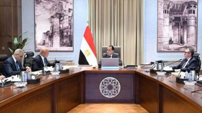 "مدبولي" يوجه بالمتابعة الدورية لصيانة كوبري أكتوبر وشبكات الطرق بالمحافظات