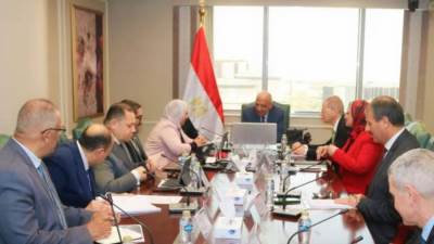 «عصمت» يبحث مع البنك الدولي توفير تمويل مشروعات الإنتاج والطاقات المتجددة