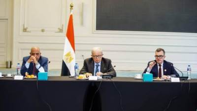 الحكومة والبنك الدولي يناقشان الشراكة مع القطاع الخاص وتوسيع استثمارات الطاقة المتجددة