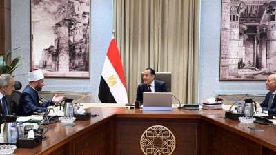 ترميم مساجد وأضرحة وربط المسارات السياحية.. "الحكومة" تواصل تطوير القاهرة التاريخية