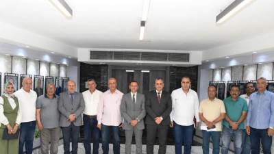 نائب وزيرة الإسكان يبحث مع محافظ أسوان تسريع تنفيذ مشروعات المياه والصرف الصحي