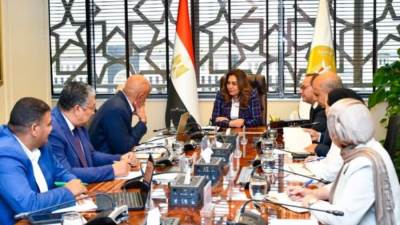 "البيئة" توجه بتسريع منظومة المخلفات بالبحر الأحمر والتوسع في الغوص البديل لحماية الشعاب