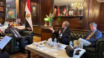 اتفاق مصري بريطاني لتحويل المخلفات لمنتجات عالية القيمة دون أعباء على الحكومة