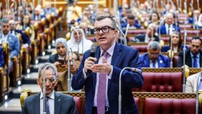 "الحكومة" تخصص 600 مليون جنيه سنوياً لرصف طرق القرى ضمن الخطة التنموية الجديدة