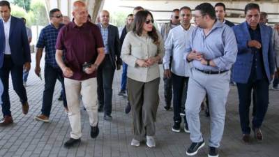 الإسكان: ربط 5 خطوط صرف رئيسية بالقاهرة الجديدة لدعم التوسع العمراني
