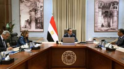 «مدبولي» لمحافظ البحر الأحمر: نريد نقلة حضارية حقيقية في الغردقة