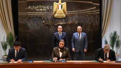 إنشاء أول مصنع لتوربينات الرياح ومشروع رياح 2000 ميجاوات بخليج السويس بالجنيه المصري