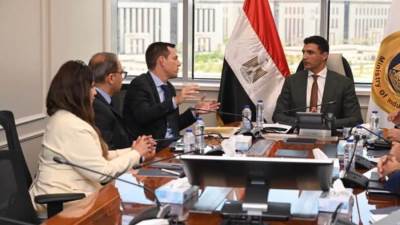 “مصنع شنايدر” ببدر يصدر 50% من إنتاجه لـ35 دولة ويوظف 650 عاملاً