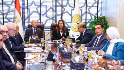 التنمية المحلية: تشغيل فوري لمحطة العاشر وغلق مقالب القاهرة العشوائية لتحسين النظافة