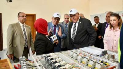 افتتاح مركز تصنيع كبائن الاتصالات بمصنع الطائرات 