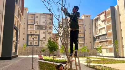  المهندس ياسر عبد الحليم: تكثيف حملات النظافة بحدائق أكتوبر