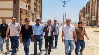 المهندس عمار مندور يتفقد مشروعات سكن العاملين بمدينة بدر 