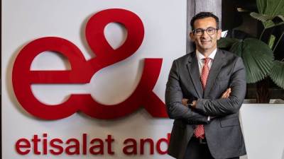 "إي آند" تكشف سر قفزة تحويلات المصريين من الإمارات والسعودية