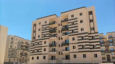 وزيرة الإسكان تتابع موقف تنفيذ عدد من المشروعات السكنية والخدمية بالمدن الجديدة