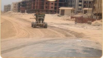 جهاز القاهرة الجديدة يواصل تطوير شبكة الطرق 