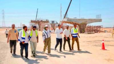 وزيرة الإسكان تتابع موقف تنفيذ المشروعات وملفات العمل بمدينة السويس الجديدة