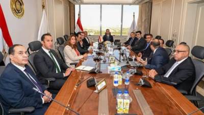 خطة حكومية لتوحيد الهوية التجارية لمنافذ “كاري أون”