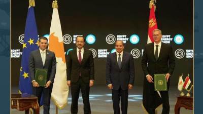 شركتي "إيني" و"توتال إنرجيز" يبدأن ربط حقل غاز كرونوس مع مصر