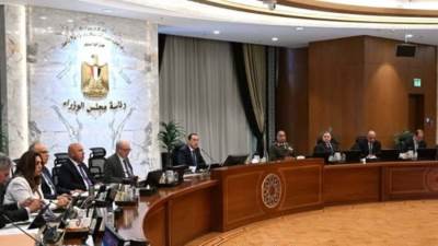 الحكومة توافق على قرض لتحديث شبكة الكهرباء في مصر